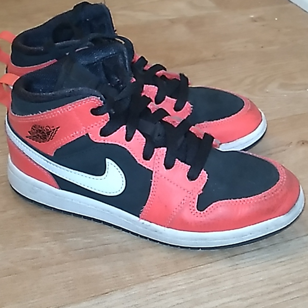 Boys Jordan Shoes